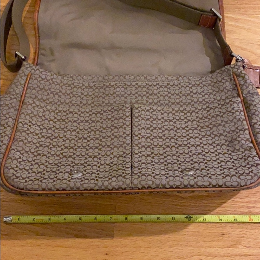Coach diaper bag great condition - Picture 8 of 9